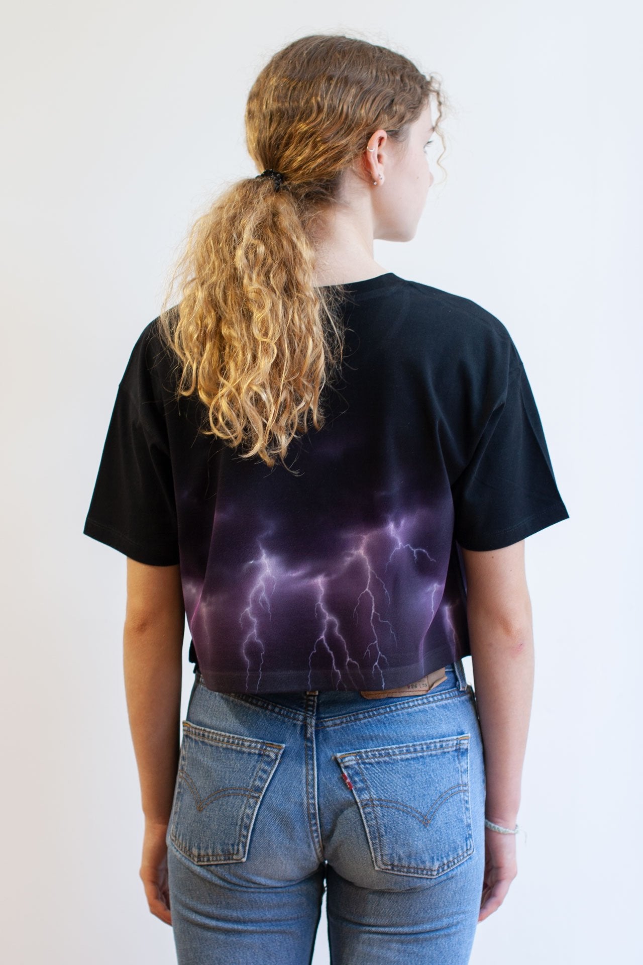 ELECTRIC STORM - Women's cropped loose fit t-shirt - BLOW London