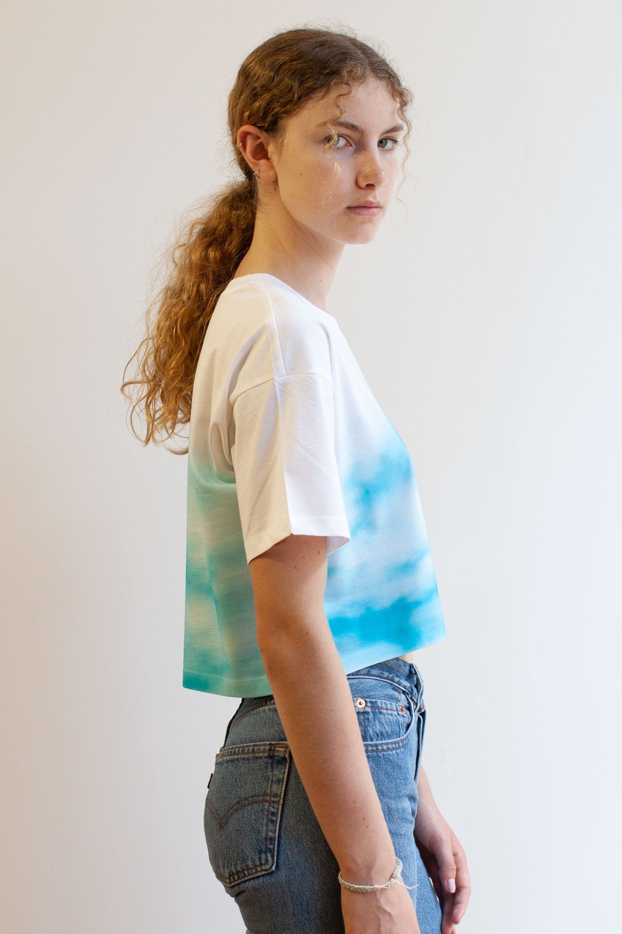 CLOUD9 - Women's cropped loose fit t-shirt - BLOW London