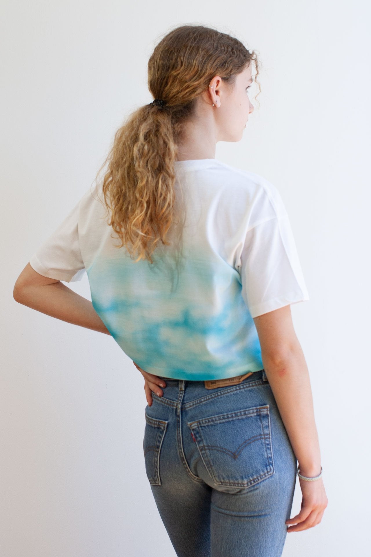 CLOUD9 - Women's cropped loose fit t-shirt - BLOW London