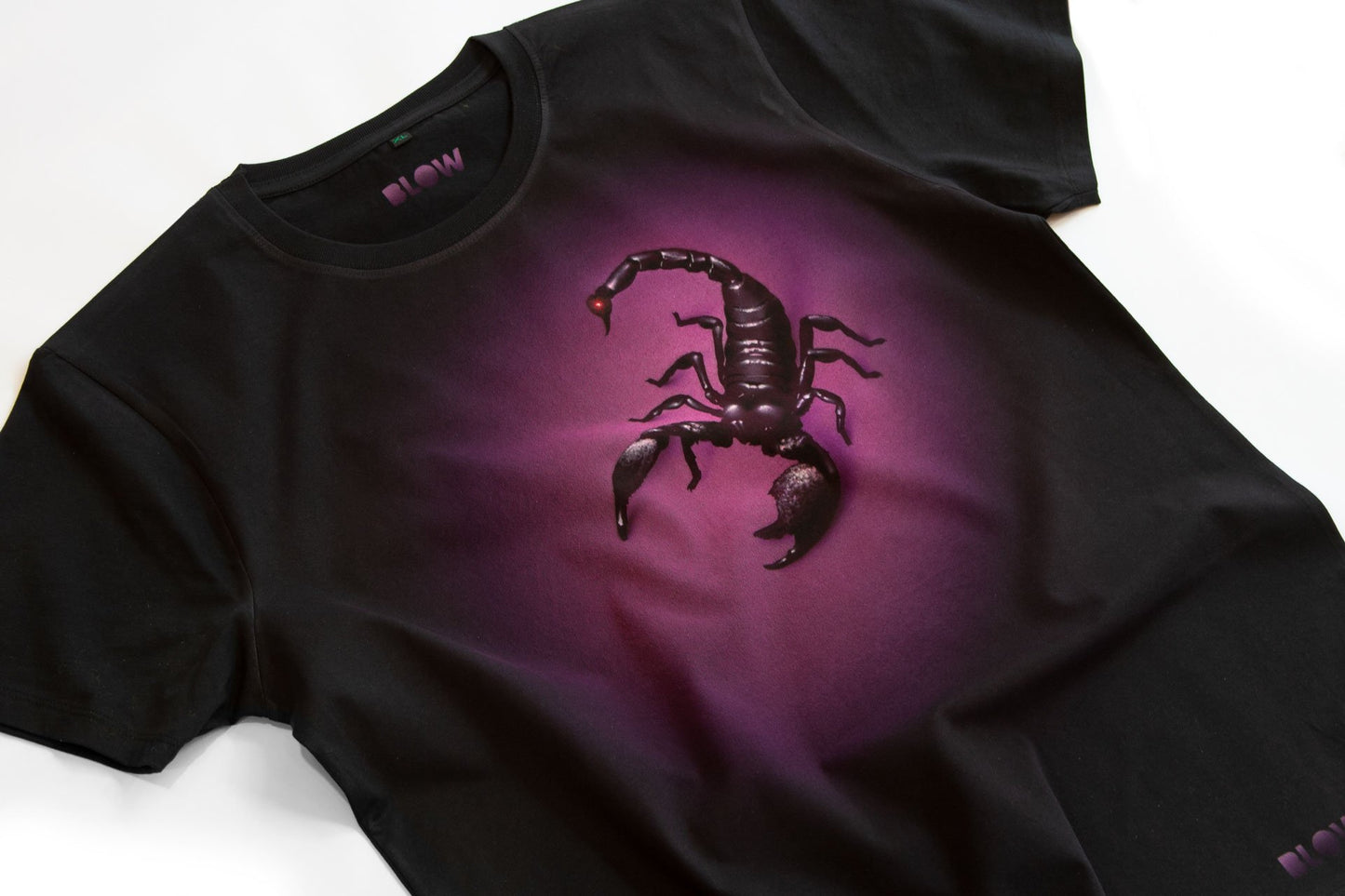 VENOM (Pink) - Unisex premium short sleeve t-shirt - BLOW London