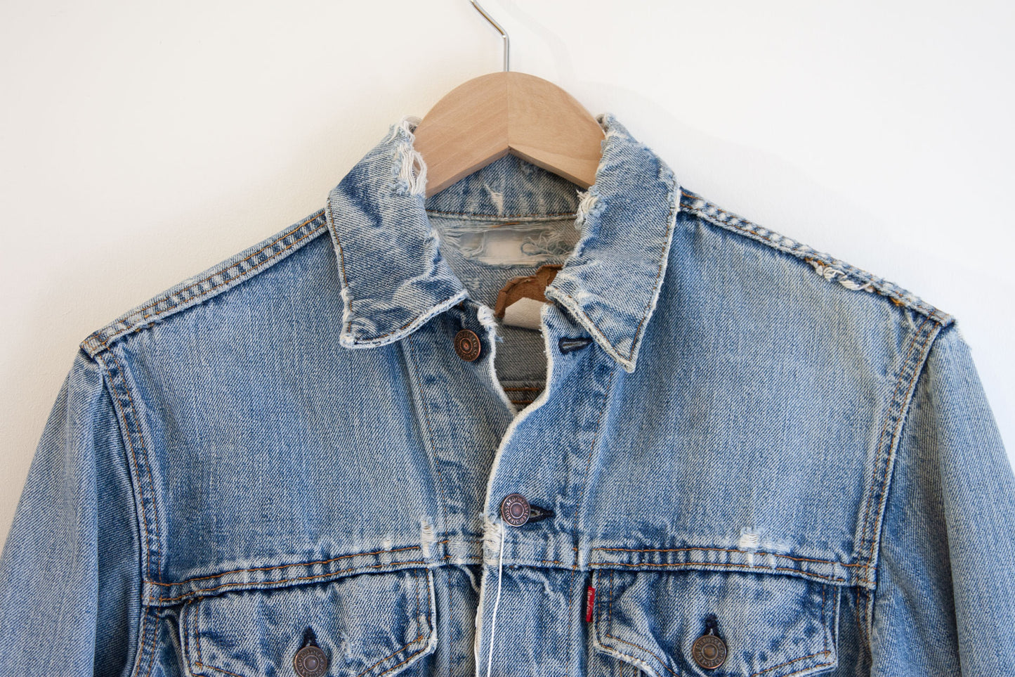 STORM DRAGON - Upcycled women's Levi's denim jacket